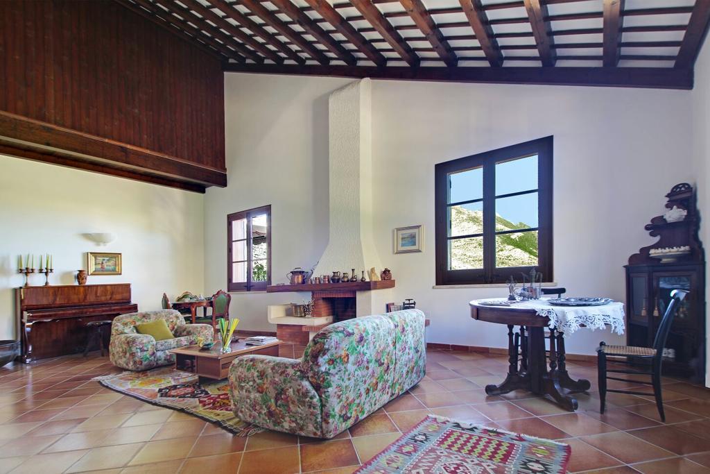 Bed and Breakfast Poggio Di Mare Кастеллуццо Екстер'єр фото