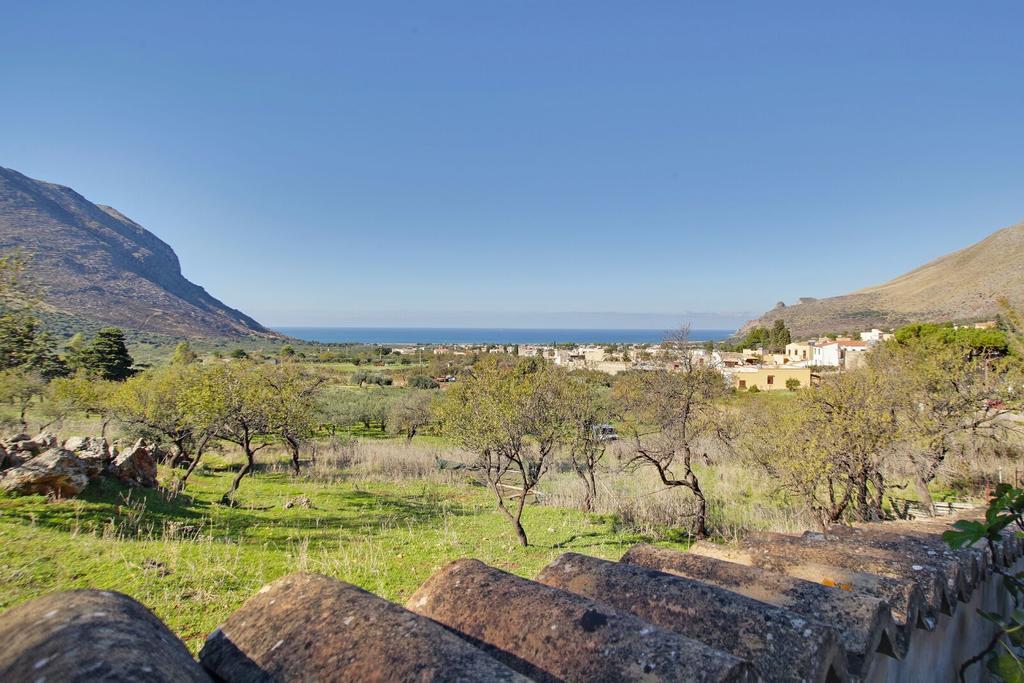 Bed and Breakfast Poggio Di Mare Кастеллуццо Екстер'єр фото